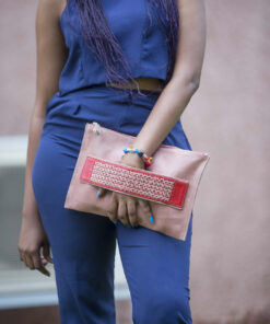 Sifa clutch with braided handle